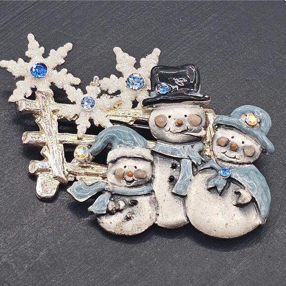 Kenneth Cole Brooch Snowmen Winter Frosted Snowflake Adorable Fraken Upcycle Pin - Picture 1 of 9